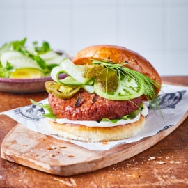 Veganský burger na zeleno